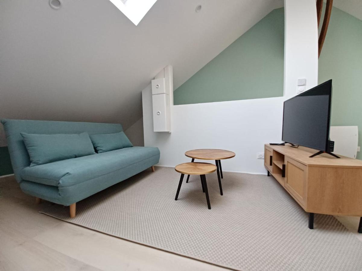 #seasons. 2' From Av Champagne. Design Cocoonig. New Apartment *