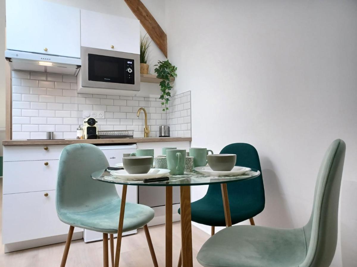 Apartment #seasons. 2' From Av Champagne. Design Cocoonig. New